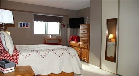 PH-12 - 600 Thornton Rd N, Condo with 3 bedrooms, 3 bathrooms and 1 parking in Oshawa ON | Image 4