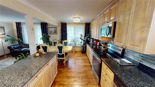 7099 Rosseau Pl, House detached with 4 bedrooms, 2 bathrooms and 6 parking in Niagara Falls ON | Image 4