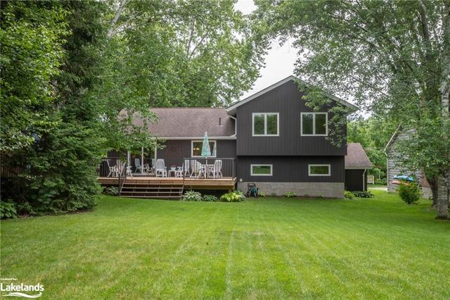 30 Lake Dr, House detached with 4 bedrooms, 3 bathrooms and 6 parking in Huntsville ON | Image 12