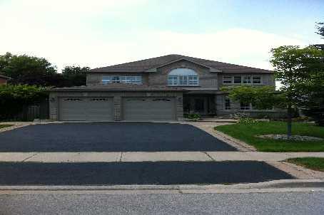 908 Newmarket St, House detached with 4 bedrooms, 3 bathrooms and 4 parking in East Gwillimbury ON | Image 1