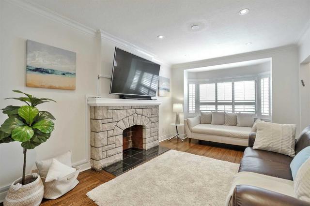 MAIN - 430 Winnett Ave, House detached with 2 bedrooms, 1 bathrooms and 0 parking in York ON | Image 9