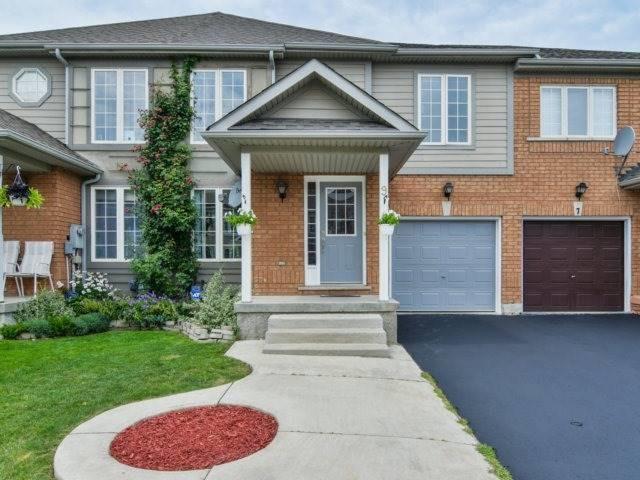 9 Irene Cres, House attached with 4 bedrooms, 4 bathrooms and 1 parking in Brampton ON | Image 1