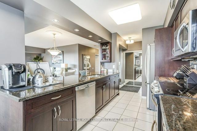 PH204 - 1 Emerald Lane, Condo with 2 bedrooms, 2 bathrooms and 1 parking in Thornhill ON | Image 2