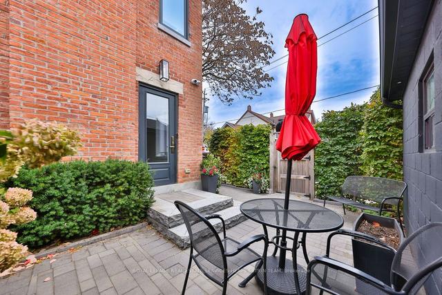 MAIN - 234 Brock Ave, House detached with 1 bedrooms, 2 bathrooms and 0 parking in Toronto ON | Image 8