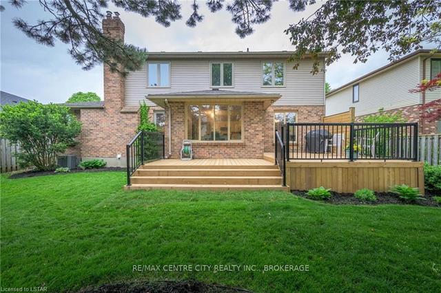 10 Mountainview Cres, House detached with 4 bedrooms, 3 bathrooms and 4 parking in London ON | Image 38