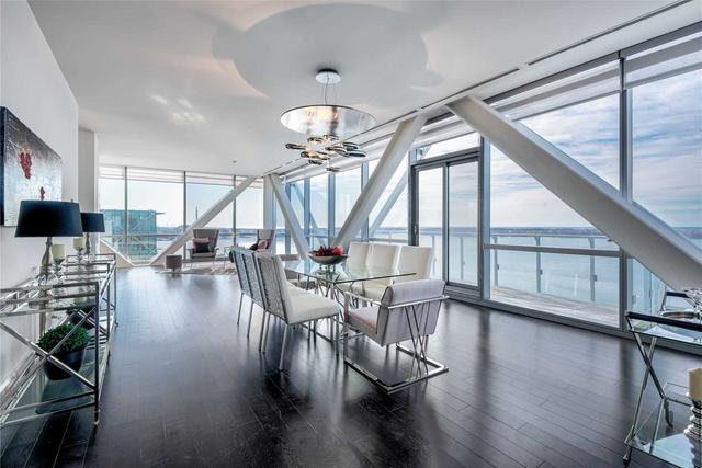 PH-1404 - 29 Queens Quay E, Condo with 4 bedrooms, 4 bathrooms and 2 parking in Toronto ON | Image 19