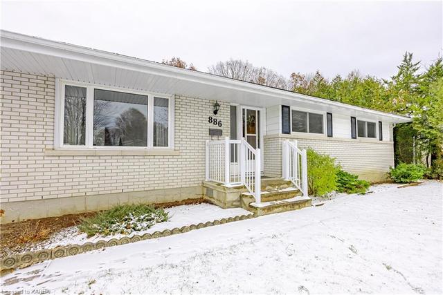 886 Haverhill Dr, House detached with 3 bedrooms, 1 bathrooms and 3 parking in Kingston ON | Image 5
