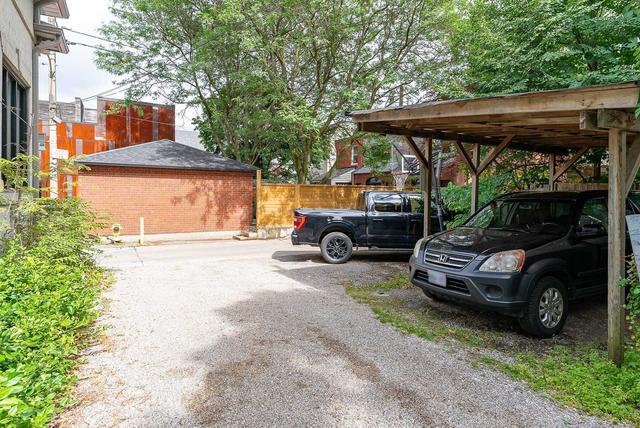 32 Shaftesbury Ave, House attached with 3 bedrooms, 2 bathrooms and 1 parking in Toronto ON | Image 11