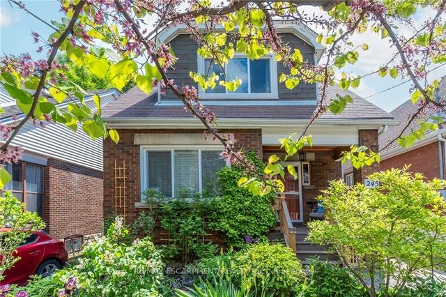 245 Province St S, House detached with 3 bedrooms, 2 bathrooms and 2 parking in Hamilton ON | Image 33