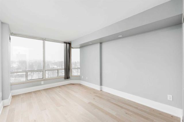 909 - 1320 Islington Ave, Condo with 2 bedrooms, 2 bathrooms and 1 parking in Etobicoke ON | Image 11
