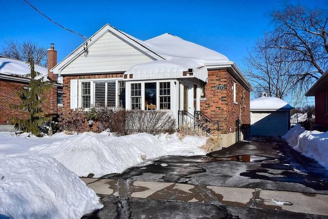 MAIN - 159 Chadburn St, House detached with 2 bedrooms, 1 bathrooms and 2 parking in Oshawa ON | Image 1