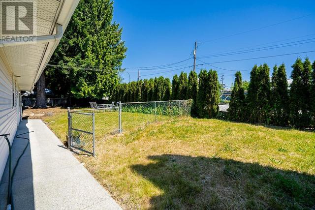 729 Henderson Ave, House detached with 7 bedrooms, 5 bathrooms and 4 parking in Coquitlam BC | Image 16