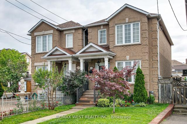 639 Caledonia Rd, House detached with 3 bedrooms, 3 bathrooms and 3 parking in York ON | Image 12