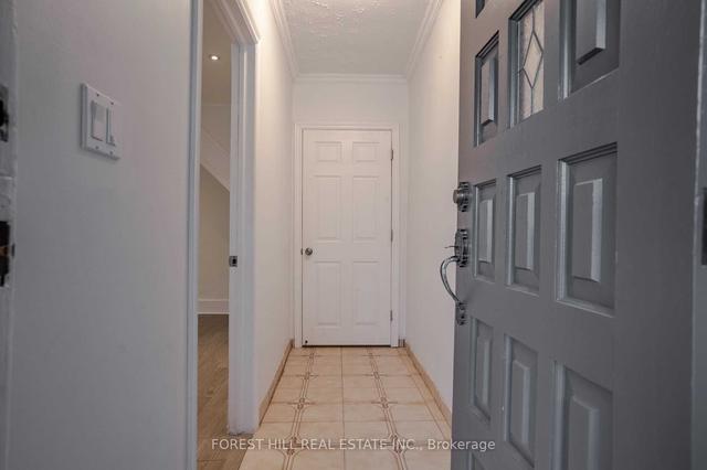 MAIN - 137 Earlscourt Ave, House attached with 1 bedrooms, 1 bathrooms and 1 parking in Toronto ON | Image 11