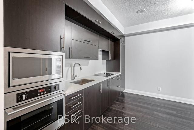 1301 - 2 Anndale Dr, Condo with 1 bedrooms, 1 bathrooms and 1 parking in Toronto ON | Image 2