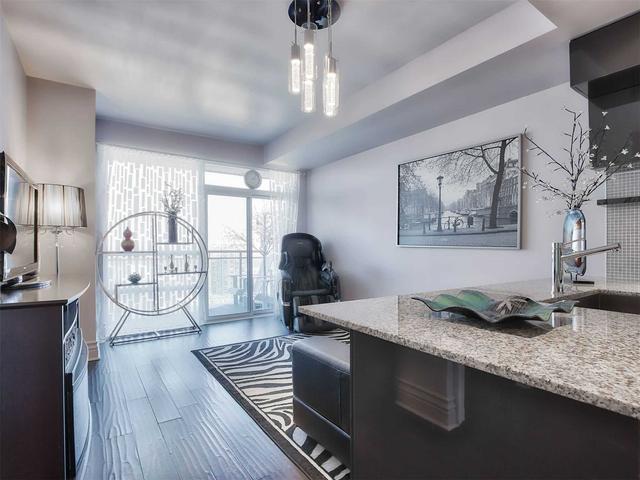 PH-03 - 16 Brookers Lane, Condo with 2 bedrooms, 2 bathrooms and 2 parking in Etobicoke ON | Image 4