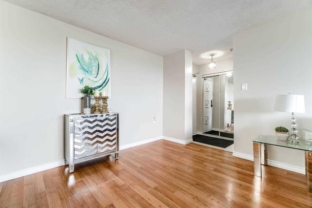 909 - 18 Knightsbridge Rd, Condo with 2 bedrooms, 1 bathrooms and 1 parking in Brampton ON | Image 10