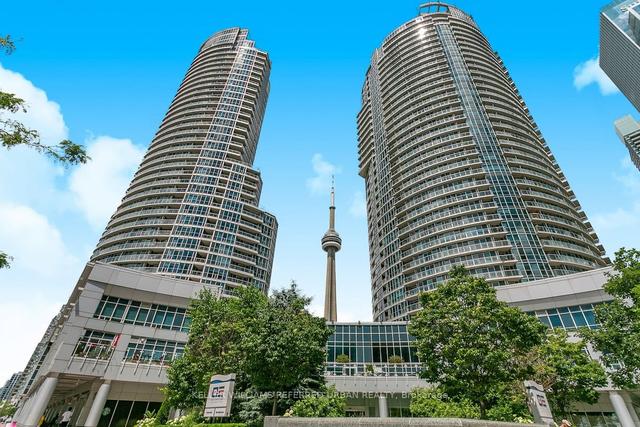 3011 - 8 York St, Condo with 1 bedrooms, 1 bathrooms and 1 parking in Toronto ON | Image 1
