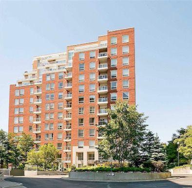 803 - 40 Old Mill Rd, Condo with 1 bedrooms, 1 bathrooms and 1 parking in Oakville ON | Image 2