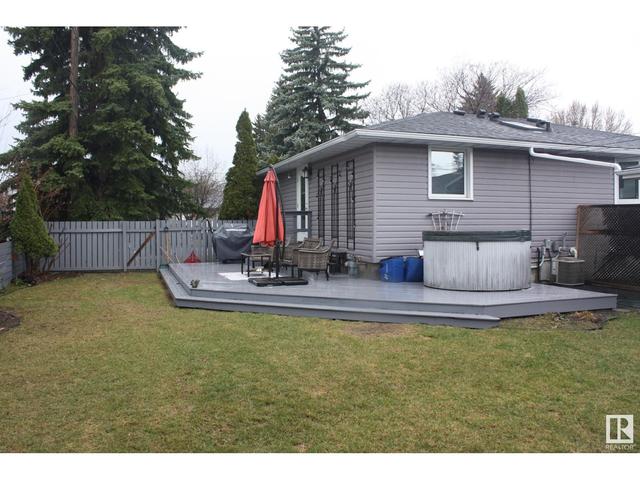 8819 143 St Nw, House detached with 4 bedrooms, 2 bathrooms and 4 parking in Edmonton AB | Image 44