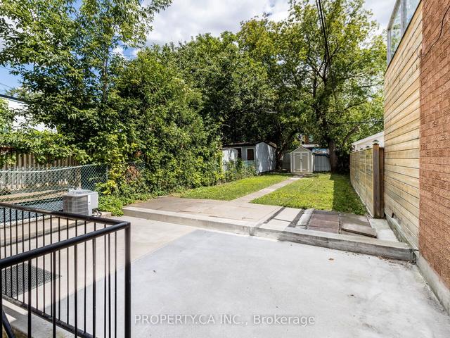 MAIN - 285 Bartlett Ave, House detached with 1 bedrooms, 1 bathrooms and 0 parking in Toronto ON | Image 3