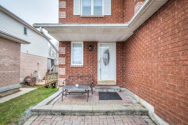 9 Hooper Sq, House detached with 3 bedrooms, 3 bathrooms and 3 parking in Bowmanville ON | Image 4