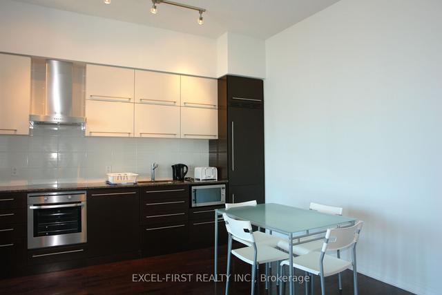 PH207 - 770 Bay St, Condo with 1 bedrooms, 2 bathrooms and 0 parking in Toronto ON | Image 8