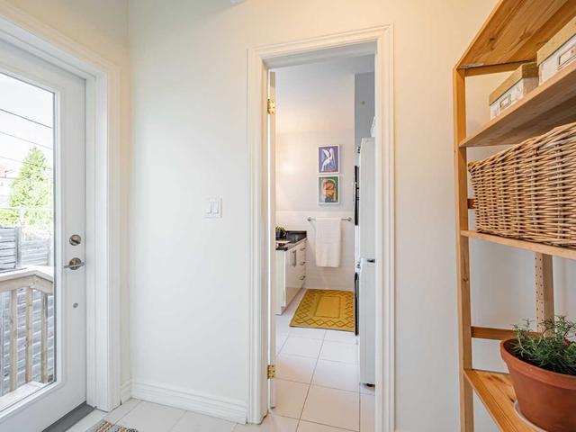 885 Shaw St, House detached with 3 bedrooms, 4 bathrooms and 1.5 parking in Toronto ON | Image 3