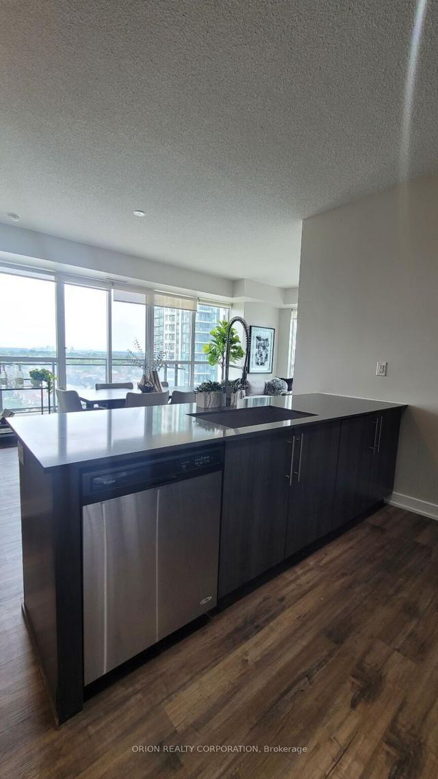 1104 - 510 Curran Pl, Condo with 2 bedrooms, 2 bathrooms and 2 parking in Mississauga ON | Image 5