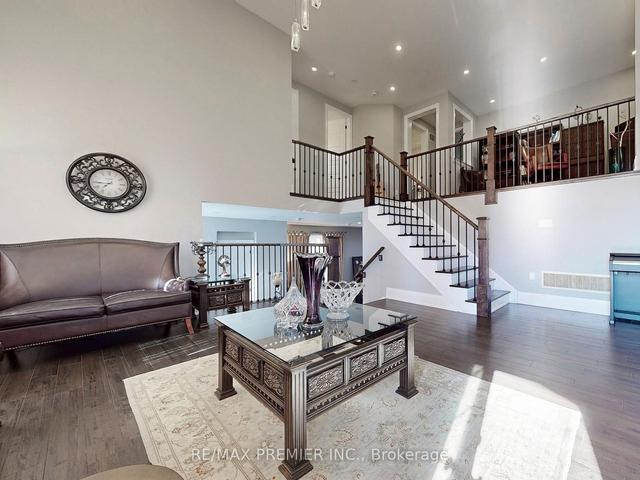 3245 Daisy Way, House detached with 4 bedrooms, 5 bathrooms and 4 parking in Oakville ON | Image 8