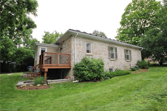 122 Essex St, House detached with 2 bedrooms, 1 bathrooms and 2 parking in Guelph ON | Image 38