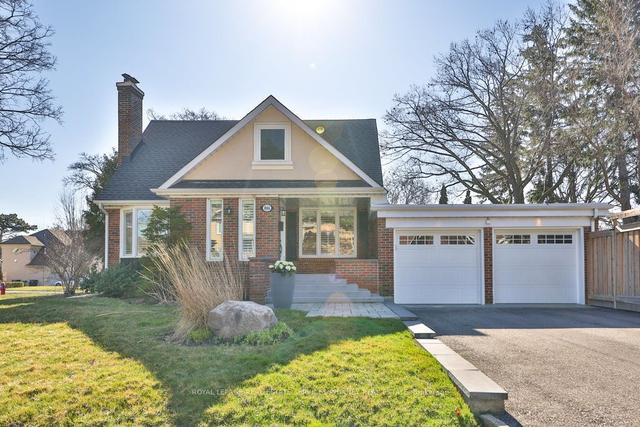 886 Whitney Dr, House detached with 4 bedrooms, 3 bathrooms and 6 parking in Mississauga ON | Image 1