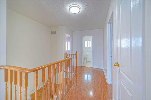 MAIN - 32 Waterdale Rd, House detached with 3 bedrooms, 3 bathrooms and 2 parking in Brampton ON | Image 18