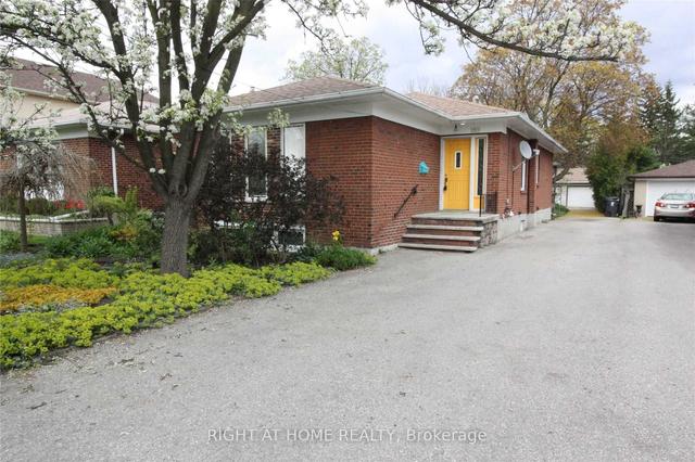 MAIN - 189 Shaver Ave N, House detached with 3 bedrooms, 1 bathrooms and 2 parking in Etobicoke ON | Image 1