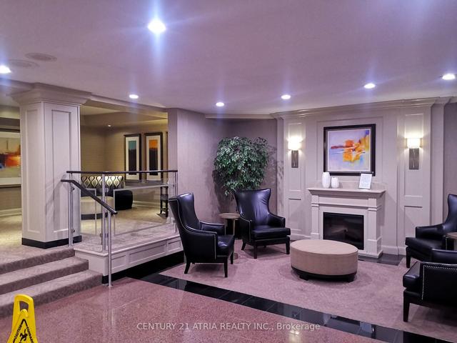 401 - 7440 Bathurst St, Condo with 2 bedrooms, 2 bathrooms and 1 parking in Thornhill ON | Image 3