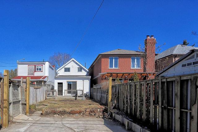 MAIN - 3 Sutherland Ave, House detached with 3 bedrooms, 2 bathrooms and 2 parking in East York ON | Image 20