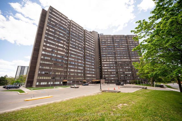 PH17 - 11 Wincott Dr, Condo with 3 bedrooms, 2 bathrooms and 1 parking in Etobicoke ON | Image 1