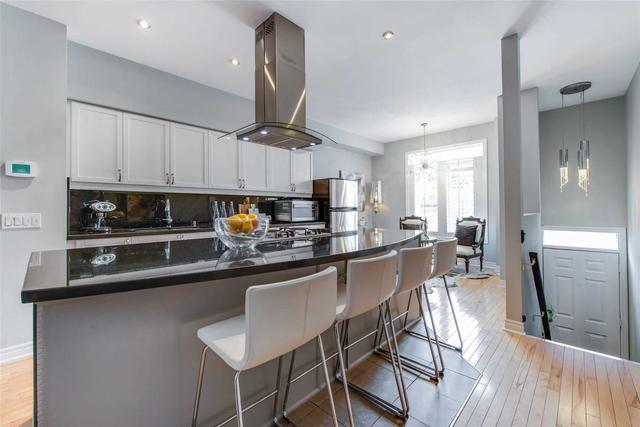 MAIN - 307B Coxwell Ave, House attached with 3 bedrooms, 1 bathrooms and 1 parking in Toronto ON | Image 7