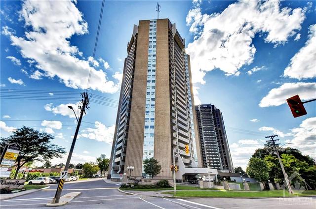 909 - 1380 Prince Of Wales Dr, Condo with 3 bedrooms, 2 bathrooms and 1 parking in Ottawa ON | Image 1