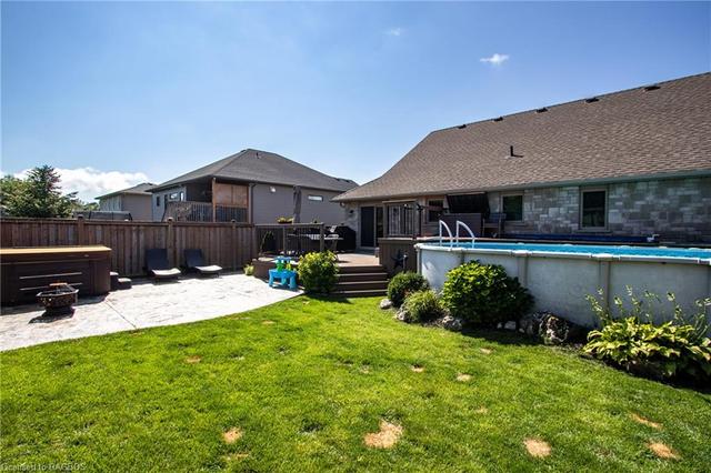 883 Maplewood Dr, House detached with 4 bedrooms, 2 bathrooms and 6 parking in Port Elgin ON | Image 46