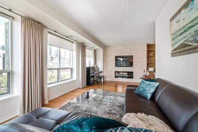 909 - 168 King St E, Condo with 3 bedrooms, 2 bathrooms and 2 parking in Toronto ON | Image 37
