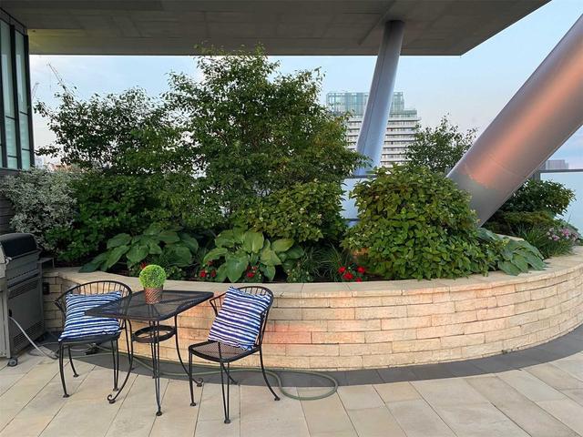 PH15 - 70 Roehampton Ave, Condo with 2 bedrooms, 3 bathrooms and 2 parking in Toronto ON | Image 25