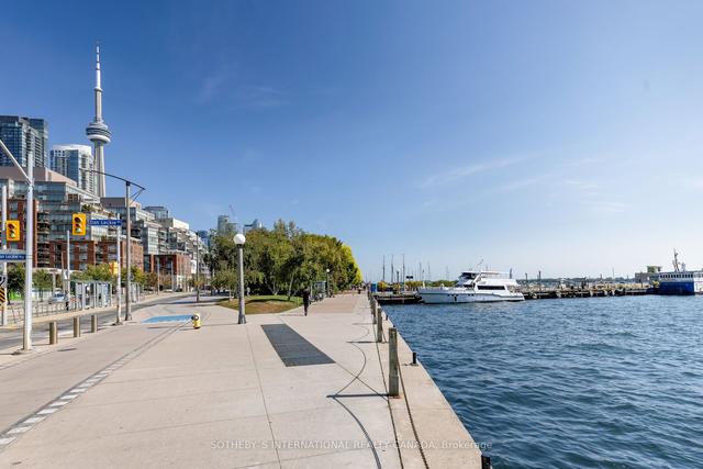PH15 - 600 Queens Quay W, Condo with 1 bedrooms, 1 bathrooms and 1 parking in Toronto ON | Image 11