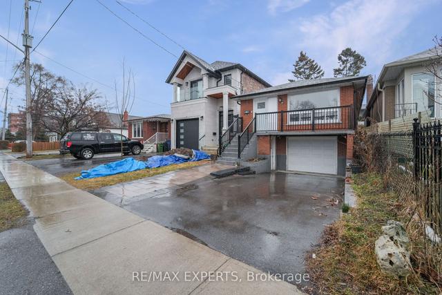 MAIN - 32 24 Th St, House detached with 4 bedrooms, 1 bathrooms and 2 parking in Etobicoke ON | Image 12