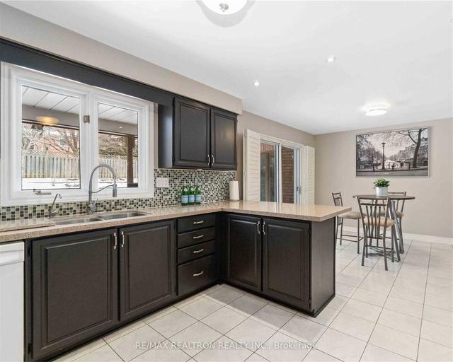 909 Damascus Crt, House detached with 5 bedrooms, 5 bathrooms and 12 parking in Newmarket ON | Image 32