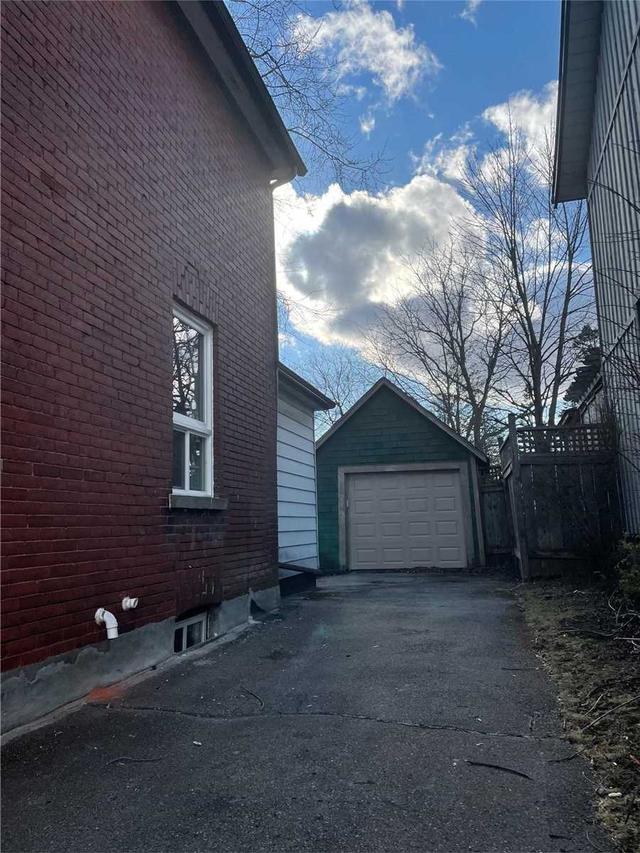 MAIN - 1608 Dufferin St, House detached with 2 bedrooms, 1 bathrooms and 6 parking in Whitby ON | Image 6