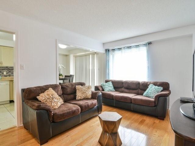 9 Irene Cres, House attached with 4 bedrooms, 4 bathrooms and 1 parking in Brampton ON | Image 8