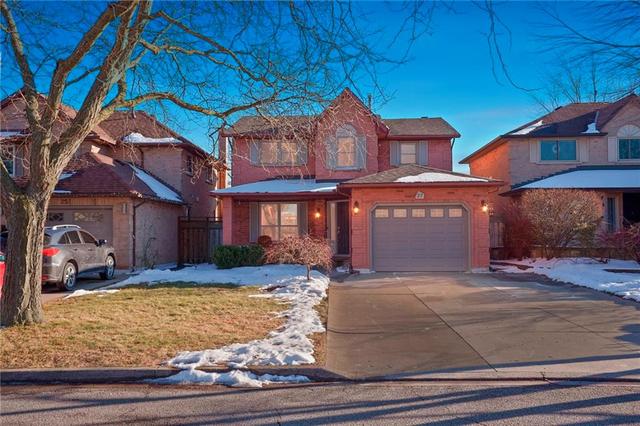 27 Gerald Cres, House detached with 4 bedrooms, 2 bathrooms and 4 parking in Stoney Creek ON | Image 1
