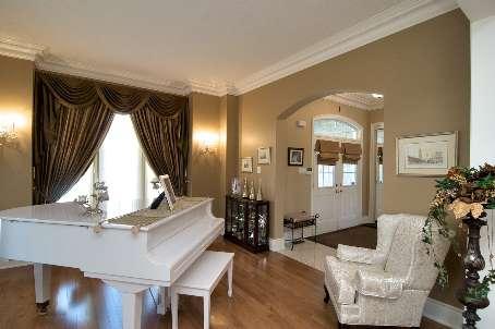 9 Heritage Woods Manor, House detached with 4 bedrooms, 4 bathrooms and 6 parking in Markham ON | Image 2