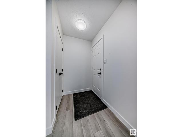 6340 - 34 A Av Nw Nw, House semidetached with 3 bedrooms, 1 bathrooms and null parking in Edmonton AB | Image 4